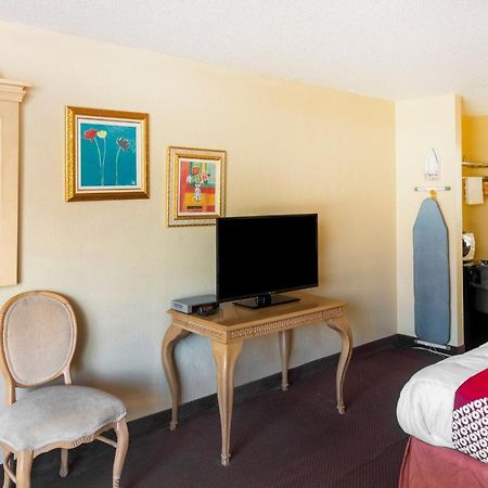Oyo Hotel Guymon Ok Us-64 Екстериор снимка