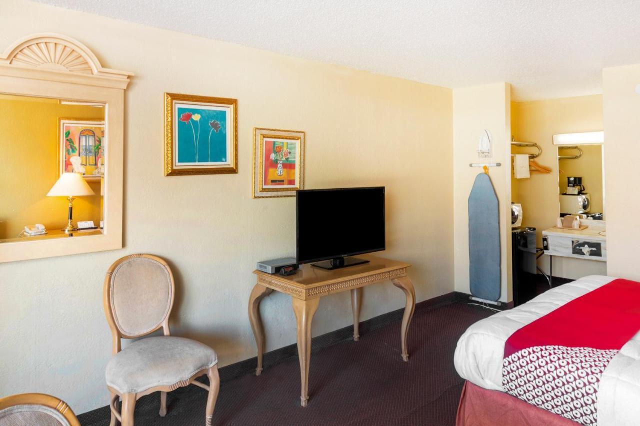 Oyo Hotel Guymon Ok Us-64 Екстериор снимка