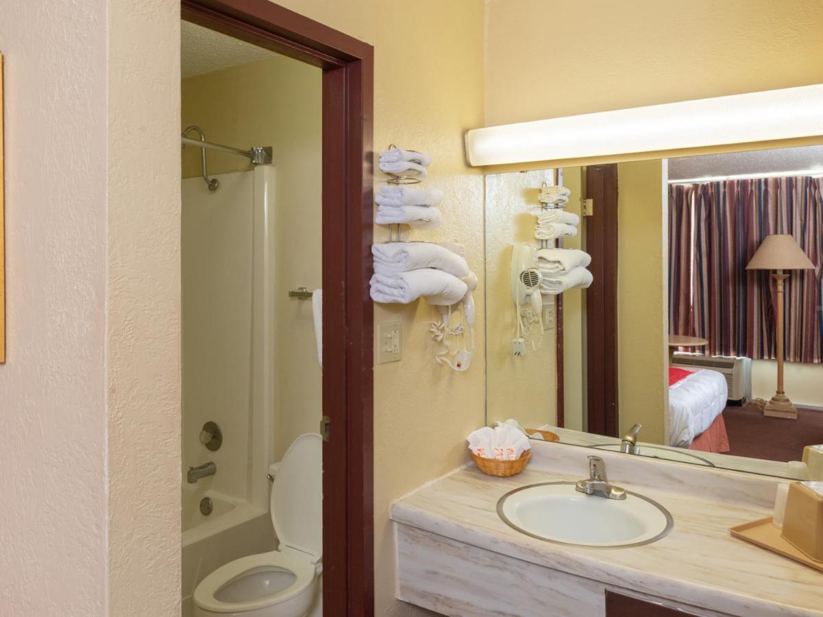 Oyo Hotel Guymon Ok Us-64 Екстериор снимка